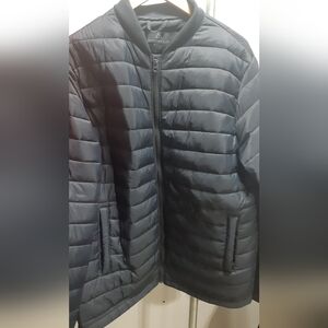 🔥Men's Lightweight Navy Puffer Jacket Size Medium🔥 NEW LIKE CONDITION